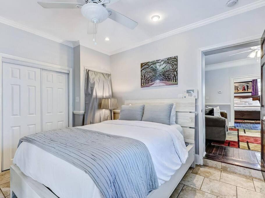 Historic Savannah Gold Private Condo With Pool - 2Bed, 1&Half Bath, Sleeps 6, 1St Floor, 15 Min Walk To Historic Savannah Center And All Attractions Exterior photo