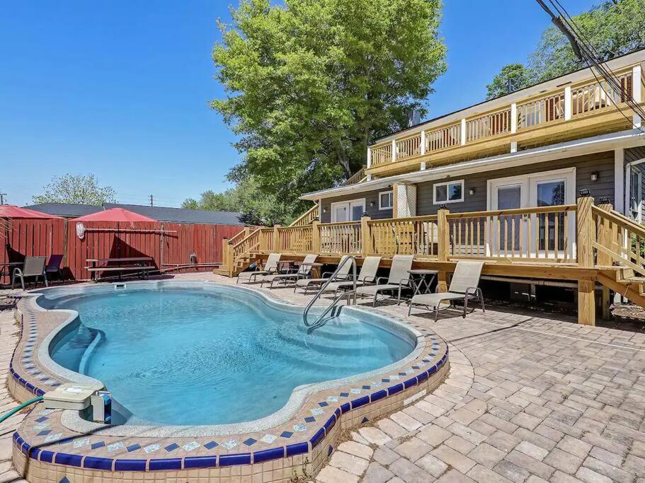 Historic Savannah Gold Private Condo With Pool - 2Bed, 1&Half Bath, Sleeps 6, 1St Floor, 15 Min Walk To Historic Savannah Center And All Attractions Exterior photo
